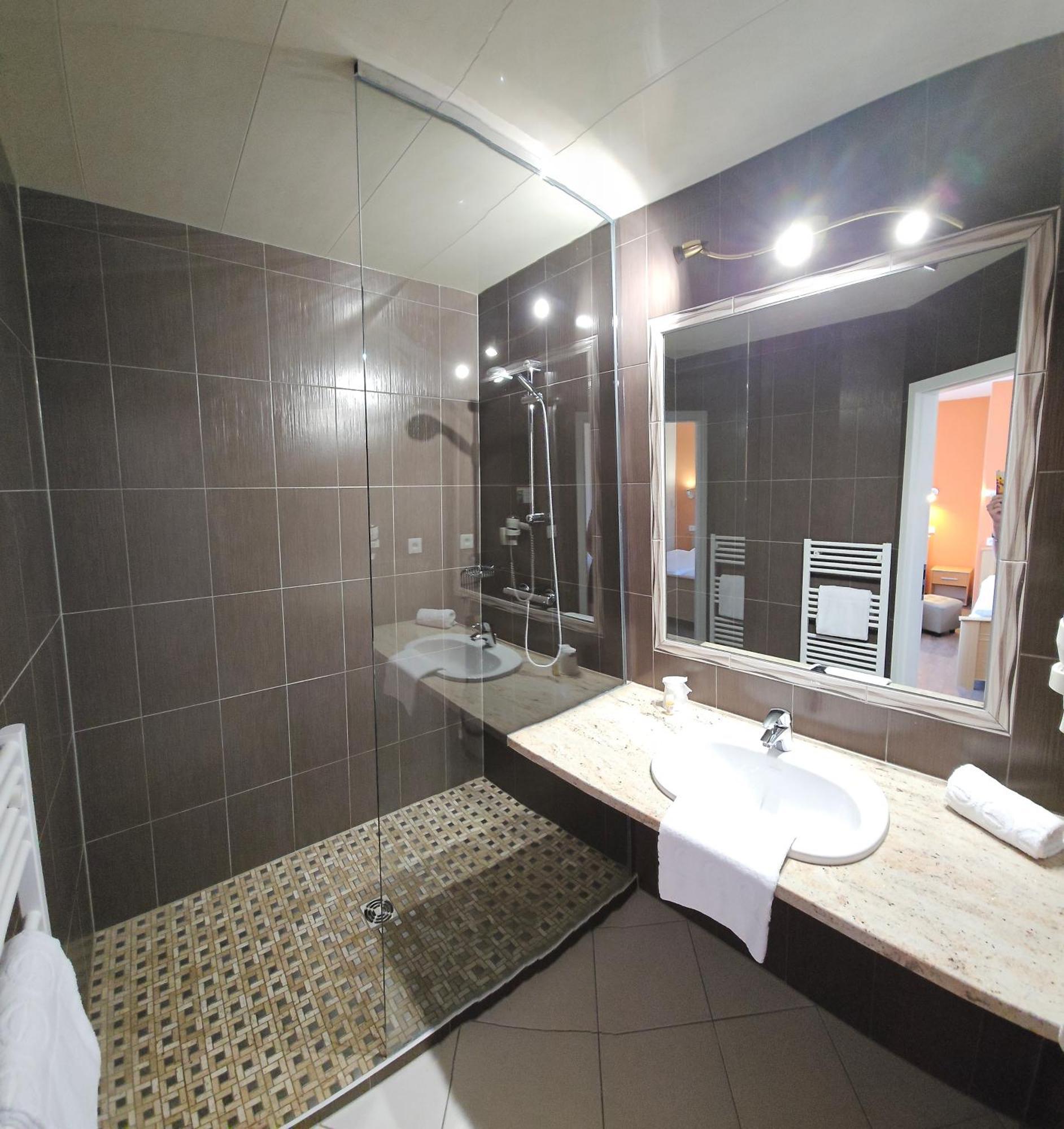 Hotel Restaurant Champ Alsace Haguenau Esterno foto