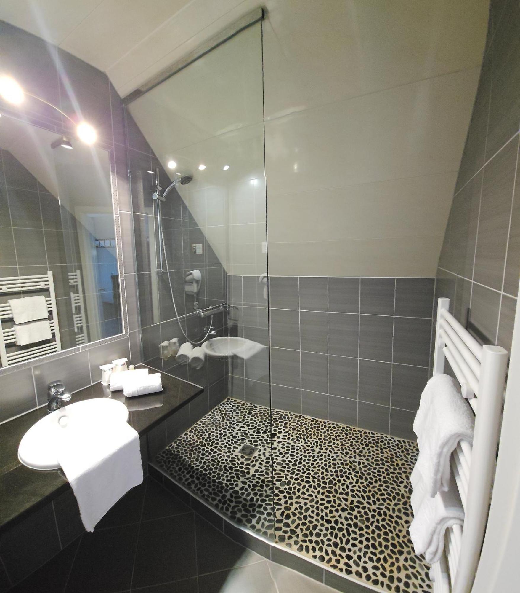 Hotel Restaurant Champ Alsace Haguenau Esterno foto