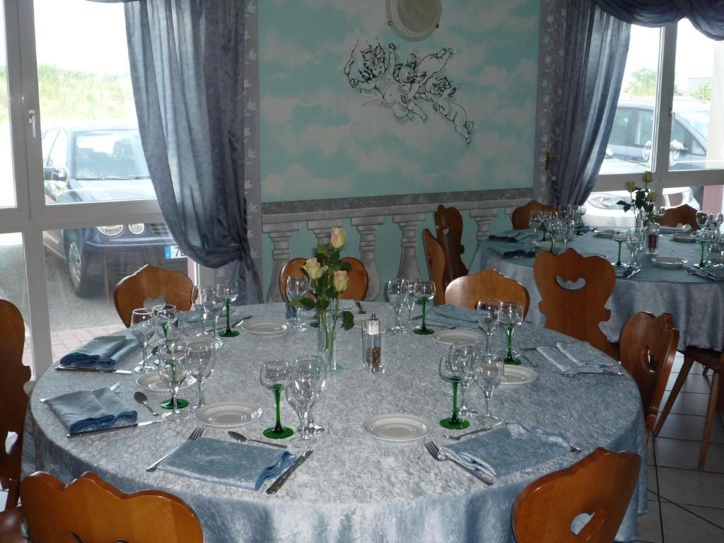Hotel Restaurant Champ Alsace Haguenau Esterno foto